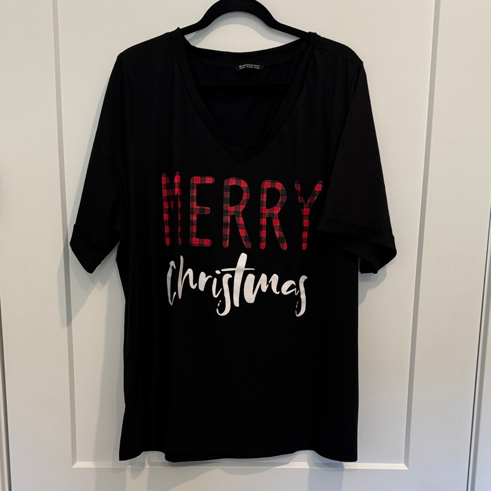 BloomChic size 22-24,  Black and Red “Merry Christmas” V-neck Tee